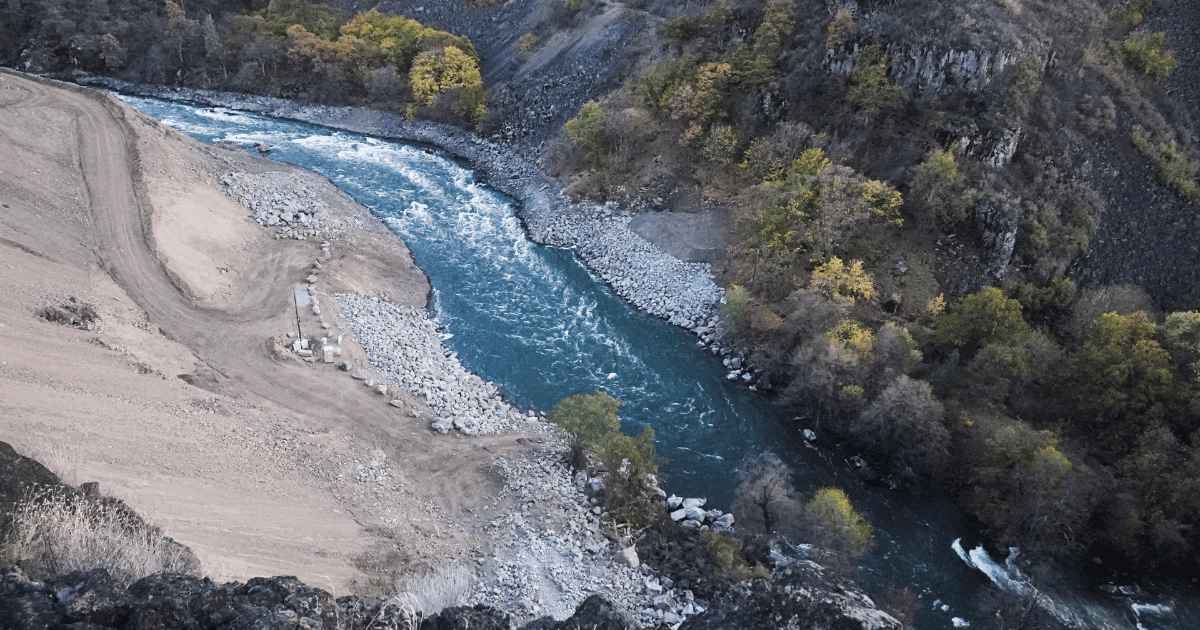 Animal migration: Klamath river after dam removal.